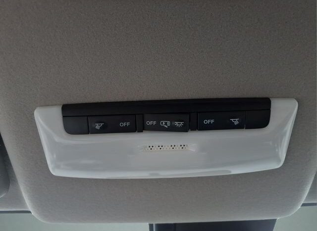 
 Nissan Versa full									