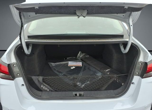 
 Nissan Versa full									