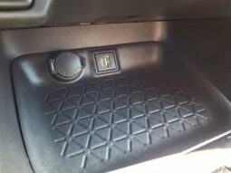 Toyota RAV4 Hybrid full
