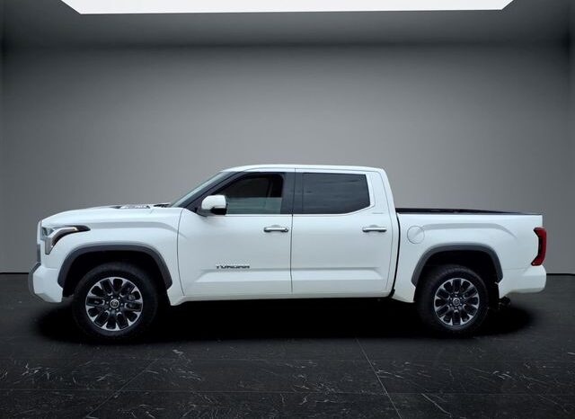 
 Toyota Tundra Hybrid full									