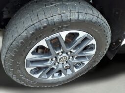 Toyota Tundra Hybrid full