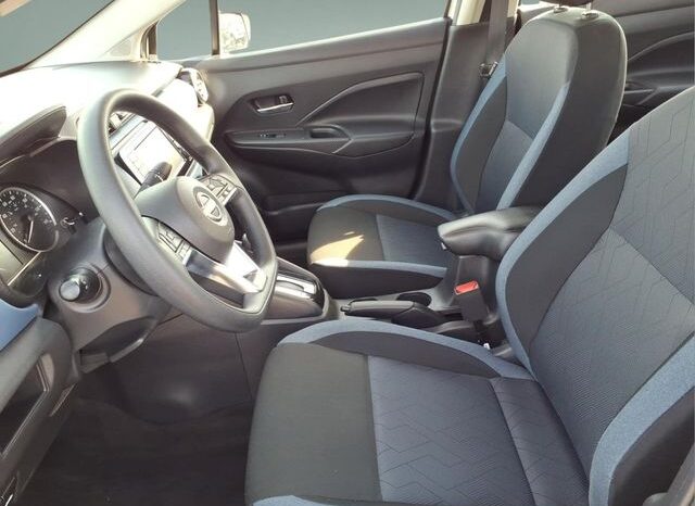 
 Nissan Versa full									