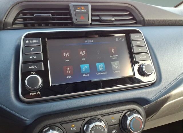 
 Nissan Versa full									