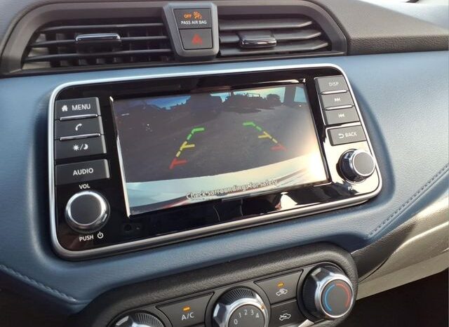 
 Nissan Versa full									