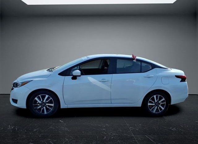 
 Nissan Versa full									