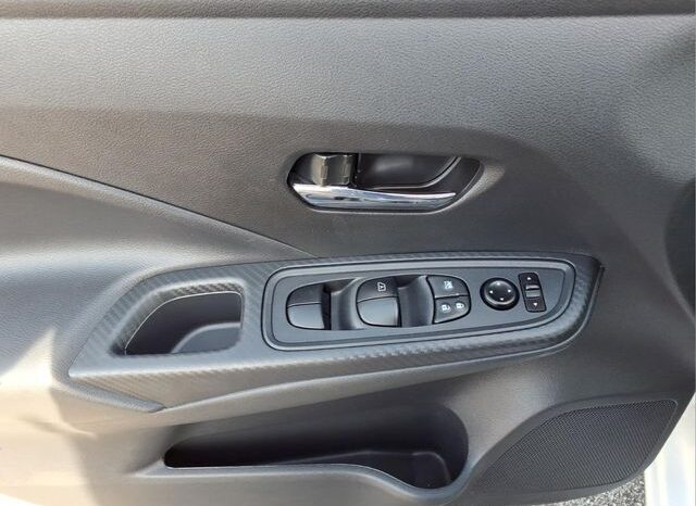 
 Nissan Versa full									