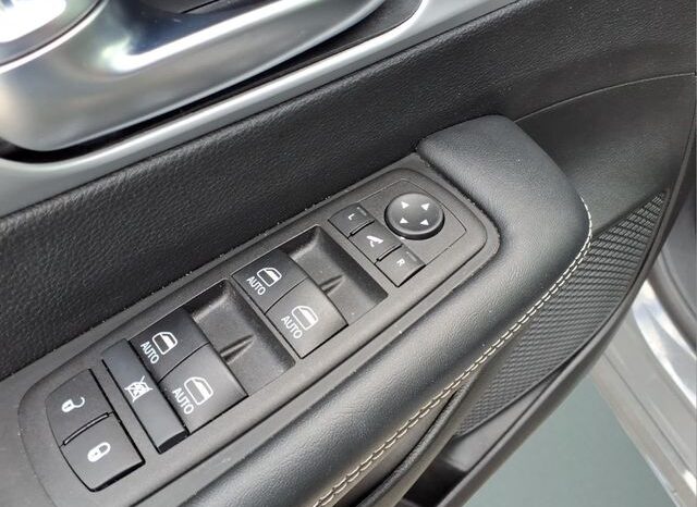 
 Chrysler Pacifica full									