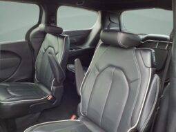 Chrysler Pacifica full