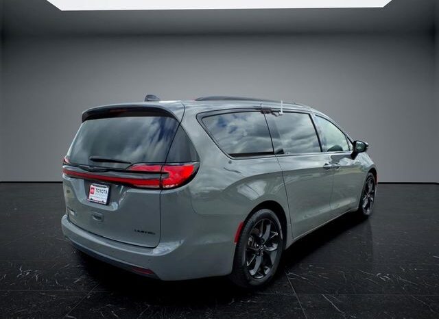 
 Chrysler Pacifica full									