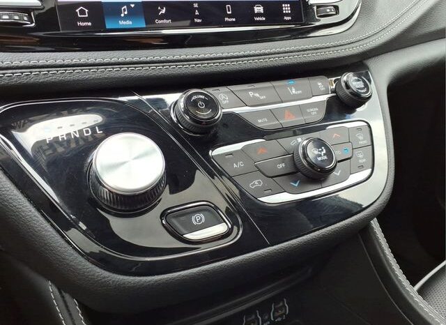 
 Chrysler Pacifica full									
