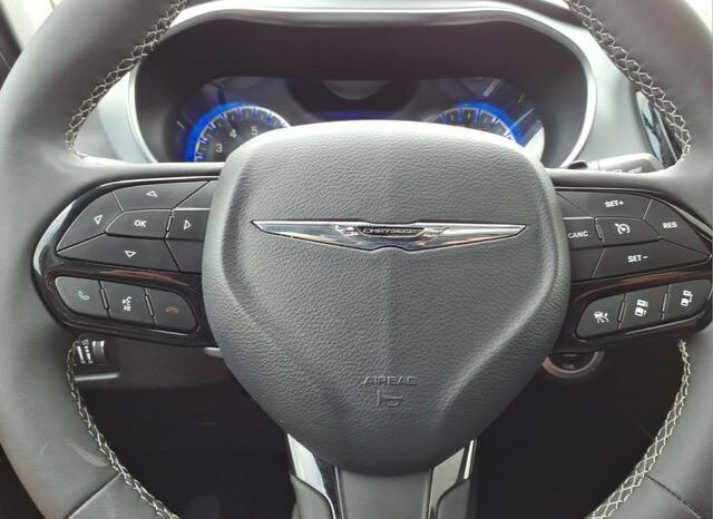 
 Chrysler Pacifica full									