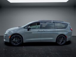 Chrysler Pacifica full