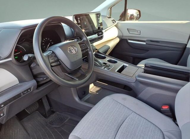 
 Toyota Sienna full									