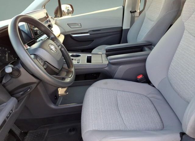
 Toyota Sienna full									