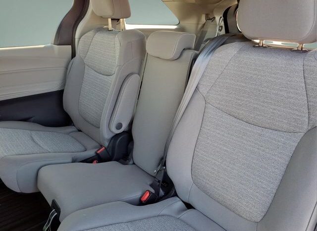 
 Toyota Sienna full									