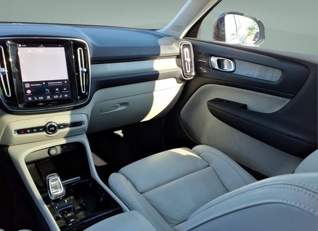 
 Volvo XC40 full									