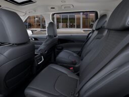 Kia Carnival full