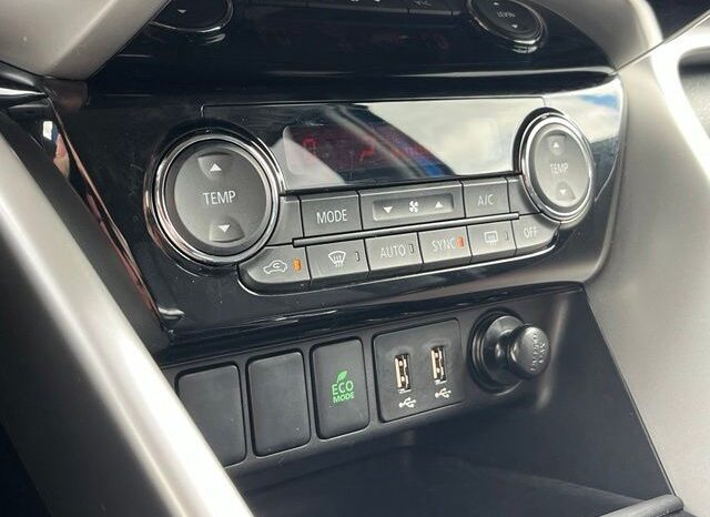 
 Mitsubishi Eclipse Cross full									