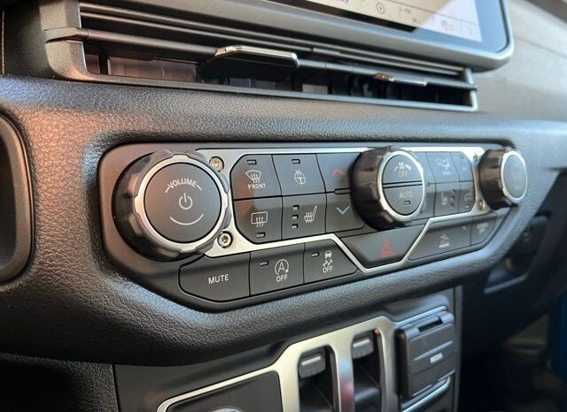 
 Jeep Wrangler full									