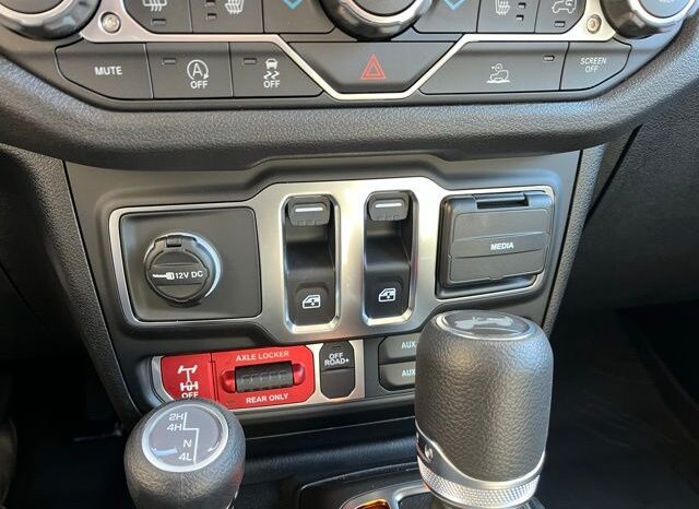 
 Jeep Wrangler full									