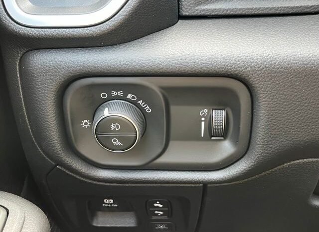 
								Ram 1500 full									