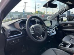 
 Chrysler Pacifica full									