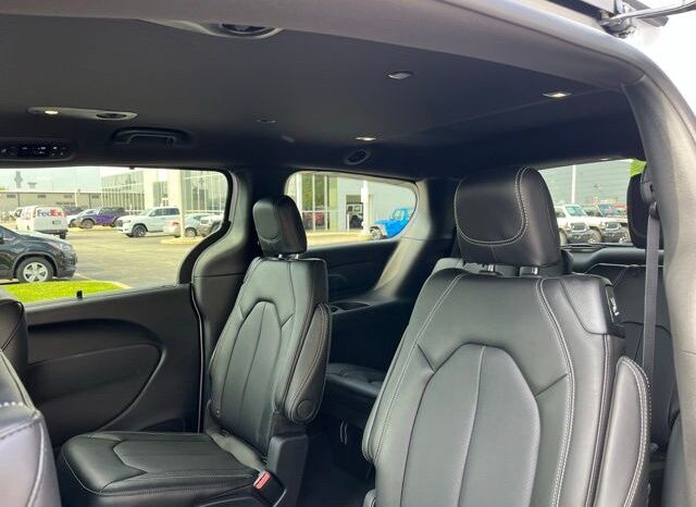 
 Chrysler Pacifica full									