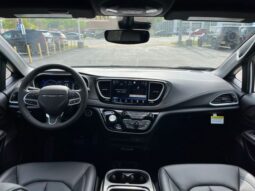 
 Chrysler Pacifica full									