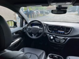 
 Chrysler Pacifica full									