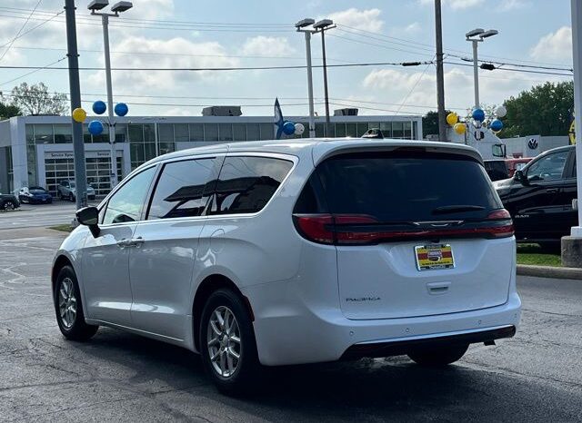 
 Chrysler Pacifica full									
