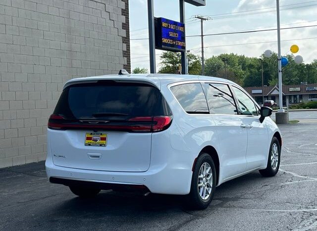 
 Chrysler Pacifica full									