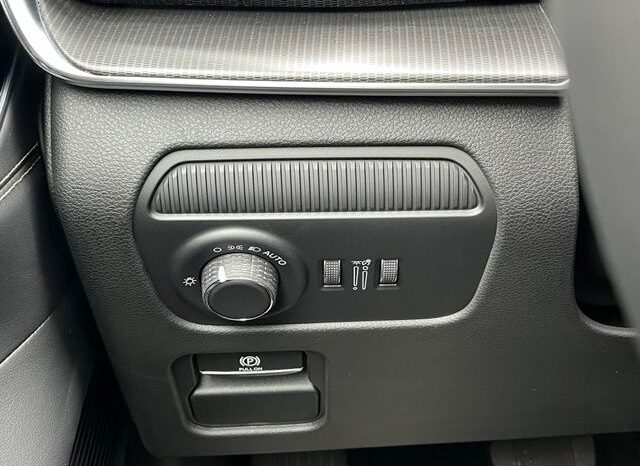 
 Jeep Grand Wagoneer full									