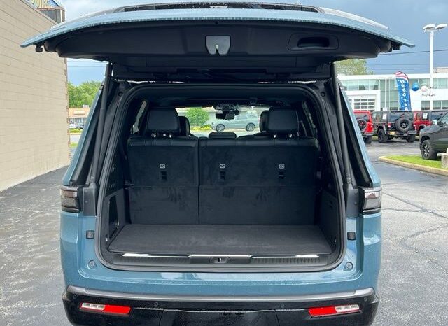 
 Jeep Grand Wagoneer full									