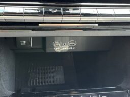 
 Jeep Grand Wagoneer full									