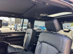 
 Jeep Grand Wagoneer full									