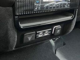 
 Jeep Grand Wagoneer full									