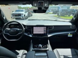 
 Jeep Grand Wagoneer full									