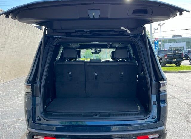 
 Jeep Grand Wagoneer full									