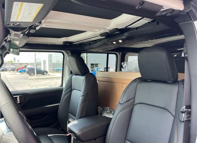 
 Jeep Wrangler full									