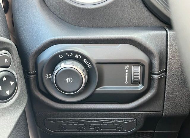 
 Jeep Wrangler full									