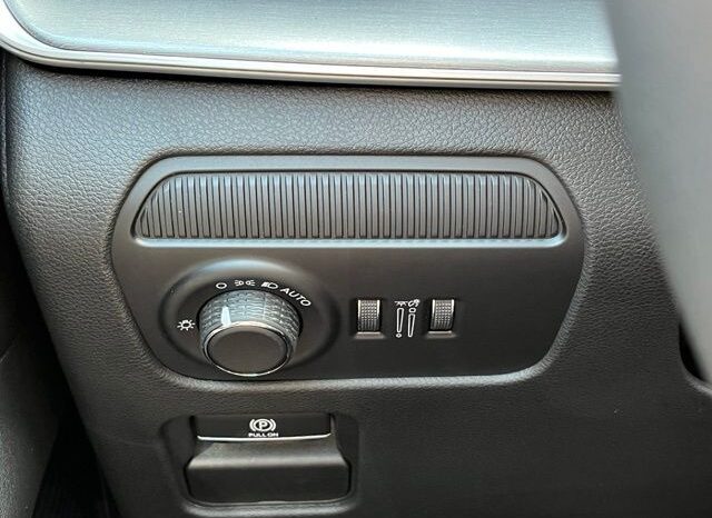 
 Jeep Grand Wagoneer full									