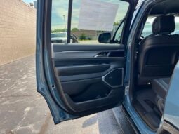 Jeep Grand Wagoneer full