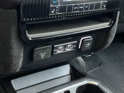 Jeep Grand Wagoneer full
