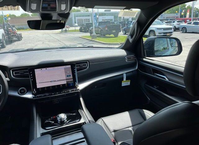 
 Jeep Grand Wagoneer full									