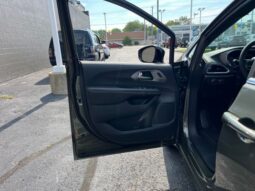 Chrysler Pacifica full