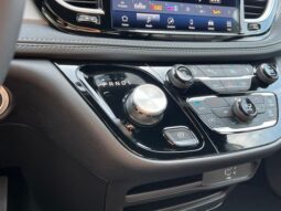 Chrysler Pacifica full