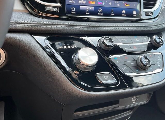 
 Chrysler Pacifica full									