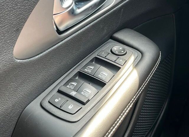 
 Chrysler Pacifica full									