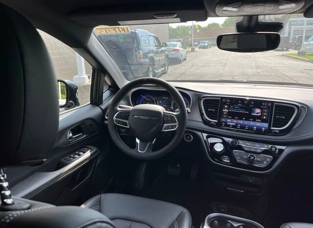 
 Chrysler Pacifica full									