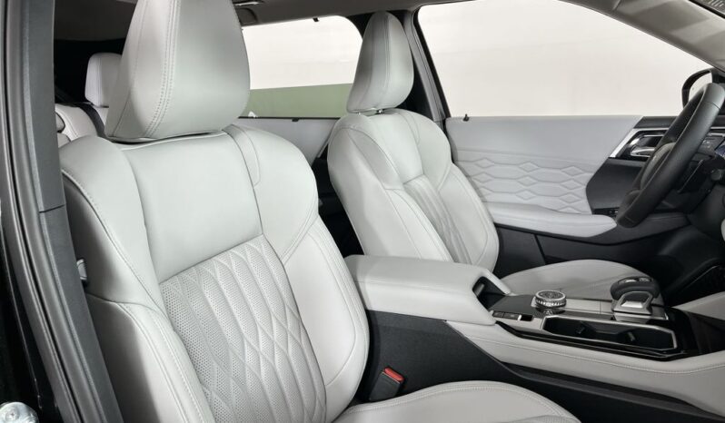 
 Mitsubishi Outlander PHEV full									